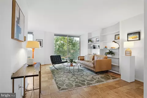4343 Cherry Hill Rd #506, Arlington, VA 22207