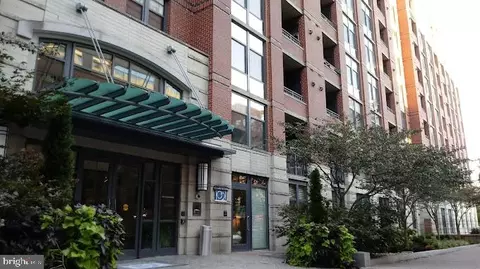 1021 N Garfield St #128, Arlington, VA 22201