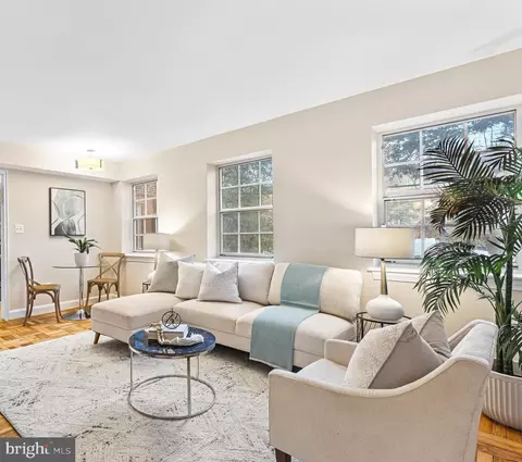 2107 N Scott St #67, Arlington, VA 22209