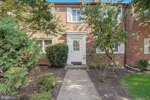 2801 A 16th Rd S #2801A, Arlington, VA 22204
