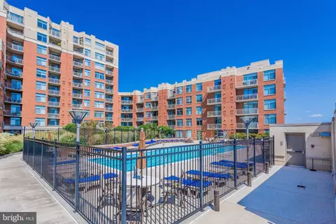 3600 S Glebe Rd #811W, Arlington, VA 22202