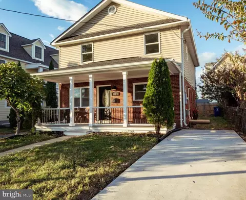 1559 13th St S, Arlington, VA 22204