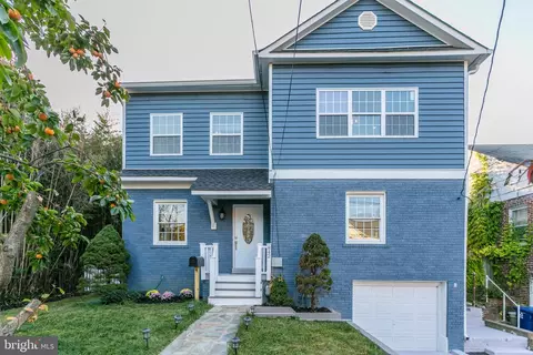 842 S Monroe St, Arlington, VA 22204