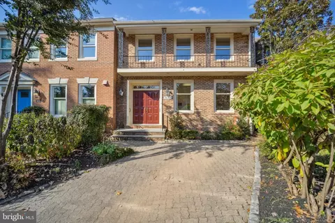 3819 N B N Tazewell St, Arlington, VA 22207