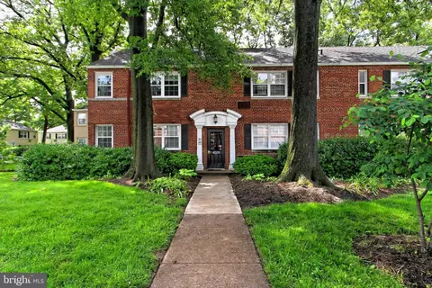 4324 N Pershing Dr N #3, Arlington, VA 22203