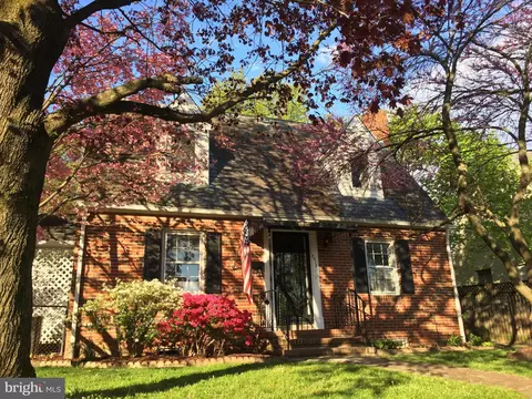 2416 N Florida St, Arlington, VA 22207