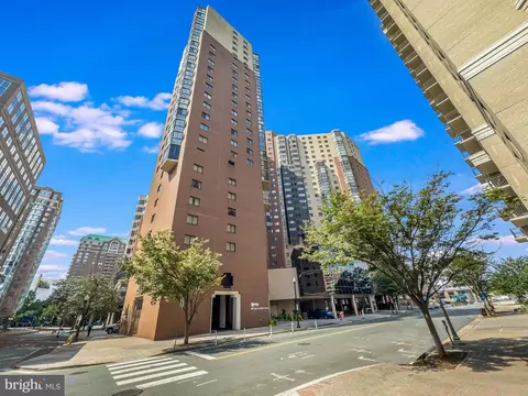 900 N Stafford St #2131, Arlington, VA 22203