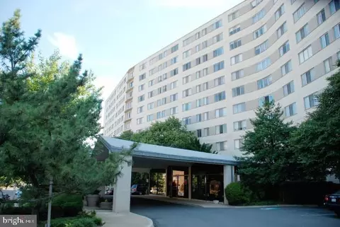 1200 N Nash St #506, Arlington, VA 22209