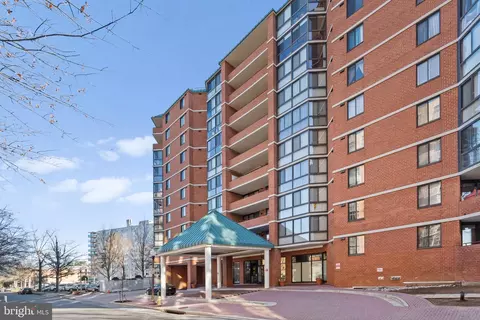 1001 N Randolph St #804, Arlington, VA 22201
