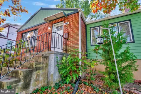 1228 S Frederick St, Arlington, VA 22204