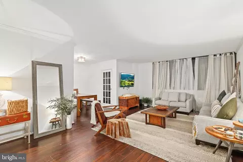 4401 Cherry Hill Rd #58, Arlington, VA 22207