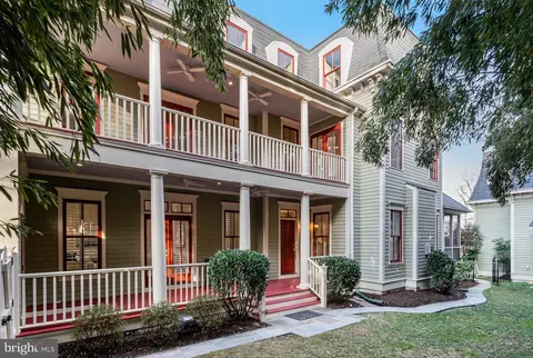 2023 N Monroe St, Arlington, VA 22207