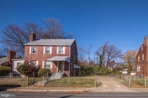 2701 19th St S, Arlington, VA 22204