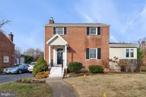 148 N Park Dr N, Arlington, VA 22203