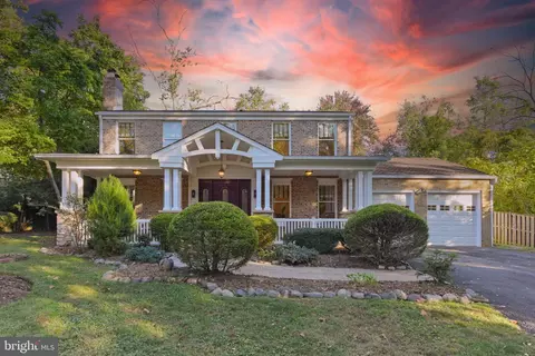 1801 N Quesada St N, Arlington, VA 22205