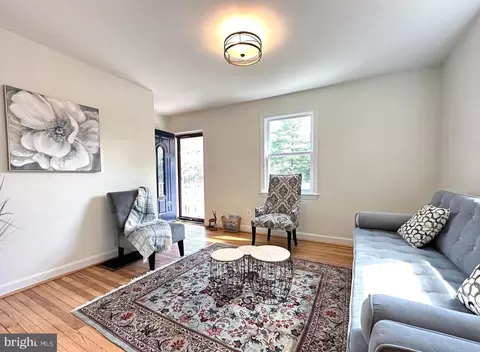 2206 S Pollard St, Arlington, VA 22204