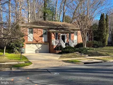 4009 N River St N, Arlington, VA 22207