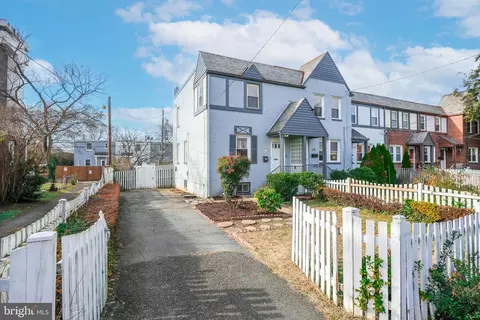 816 S Ode St S, Arlington, VA 22204