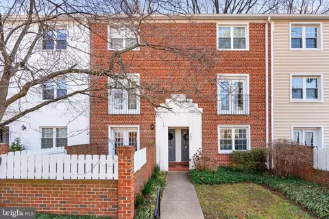 2627 S Walter Reed Dr #A, Arlington, VA 22206