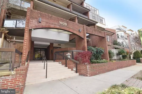 1020 N Stafford St #312, Arlington, VA 22201