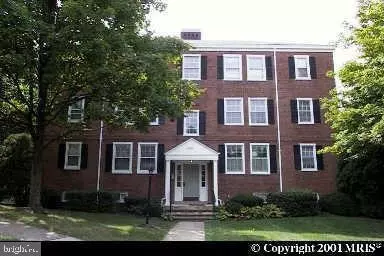4838 S 28th St S #B2, Arlington, VA 22206