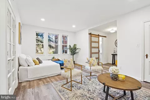 1924 N Rhodes St #83, Arlington, VA 22201