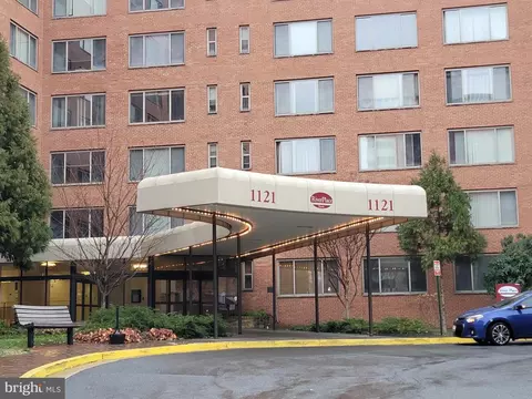 1121 Arlington Blvd #108, Arlington, VA 22209