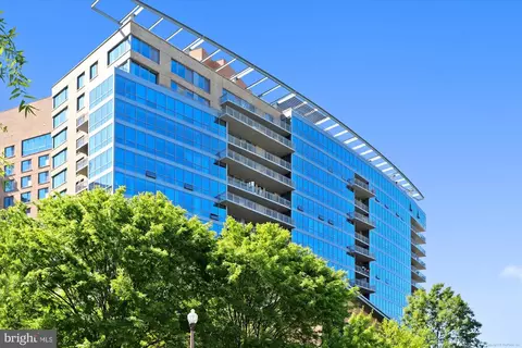 2001 15th St N #1009, Arlington, VA 22201