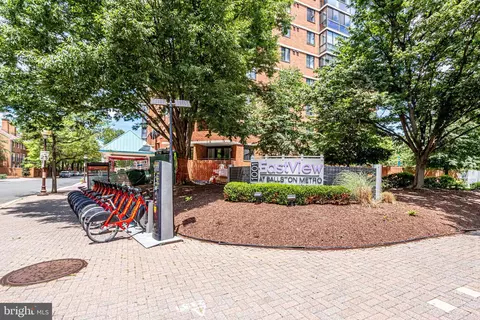 1001 N Randolph St #621, Arlington, VA 22201