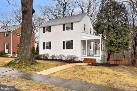 15 Aberdeen St S, Arlington, VA 22204