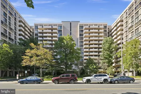 4141 N Henderson Rd #1218, Arlington, VA 22203