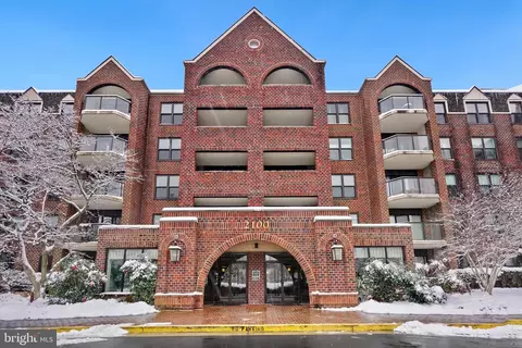 2100 Langston Blvd #110, Arlington, VA 22201