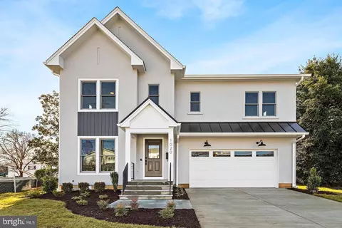 1020 19th St S, Arlington, VA 22202