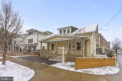 703 N Barton St N, Arlington, VA 22201