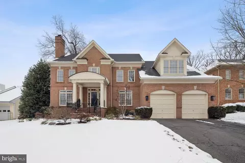3017 N Dickerson St, Arlington, VA 22207