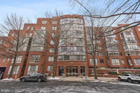 1045 N Utah St #2-311, Arlington, VA 22201