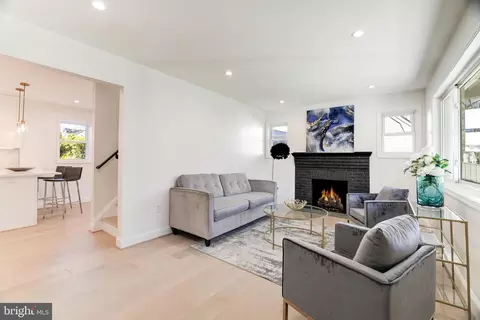 5729 1st St S, Arlington, VA 22204
