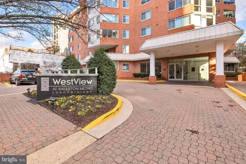 1001 N Vermont St #409, Arlington, VA 22201