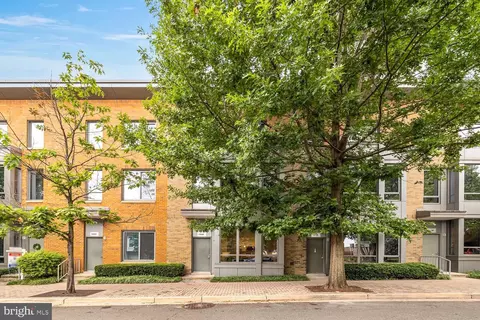 1508 N Scott St #TH-3, Arlington, VA 22209