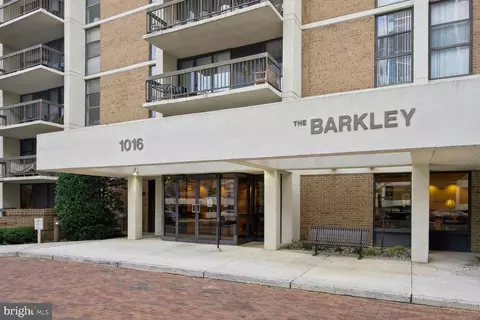 1016 S Wayne St #605, Arlington, VA 22204