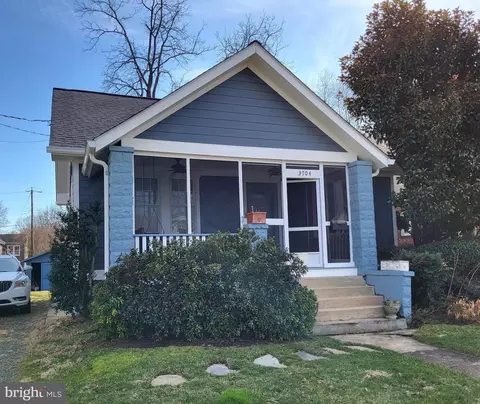 3704 7th St S, Arlington, VA 22204