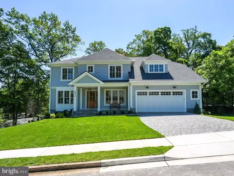 3814 Roberts Ln, Arlington, VA 22207