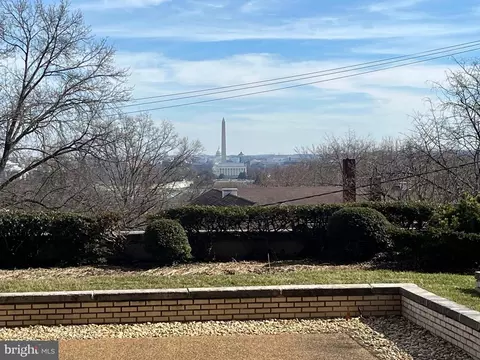 1200 Nash St N #135, Arlington, VA 22209