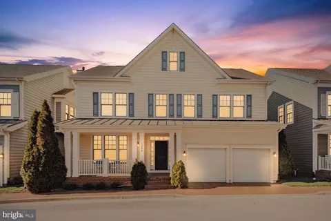 1306 S Kenmore Cir, Arlington, VA 22204