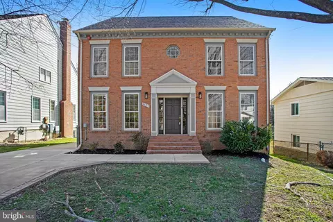 4624 7th St S, Arlington, VA 22204