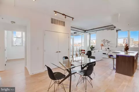 3409 Wilson Blvd #302, Arlington, VA 22201
