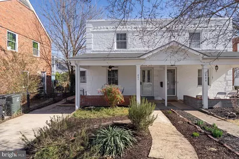 847 S Ivy St S, Arlington, VA 22204
