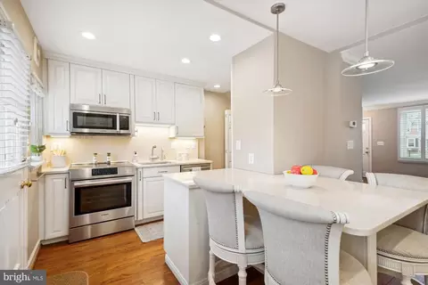 3427 S Utah St, Arlington, VA 22206