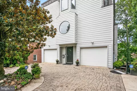 1621 N Colonial Ter, Arlington, VA 22209