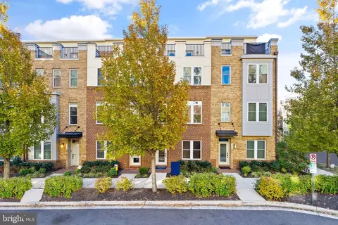 3424 11th St S, Arlington, VA 22204